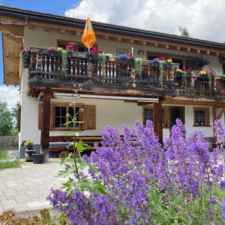 Ferienwohnung Uf Z'Enisch Klosters-Serneus Exterior foto