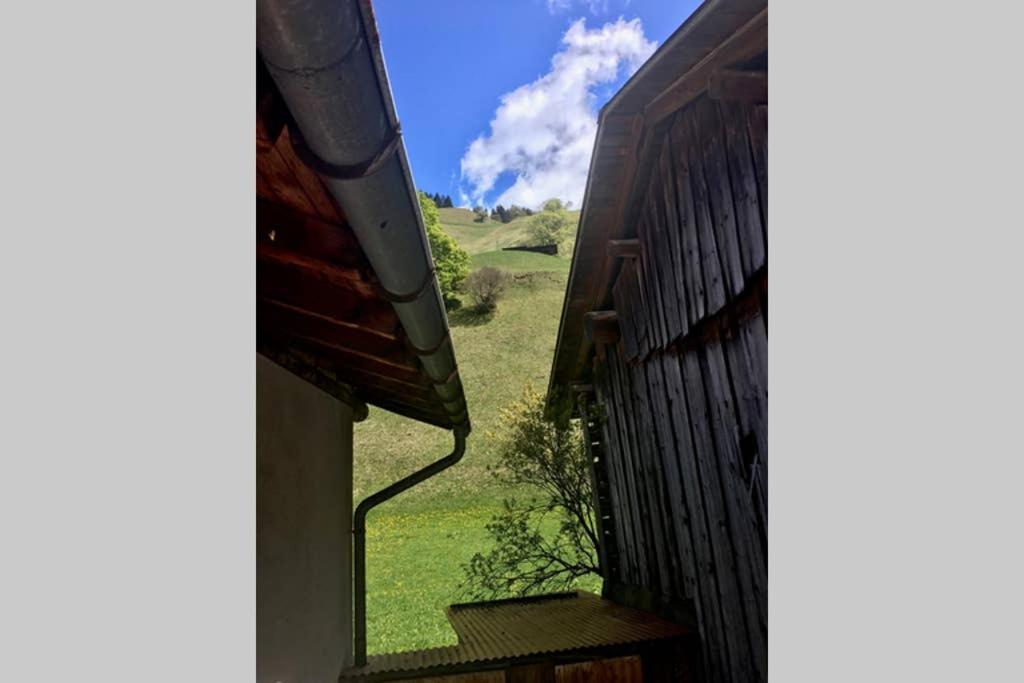 Ferienwohnung Uf Z'Enisch Klosters-Serneus Exterior foto
