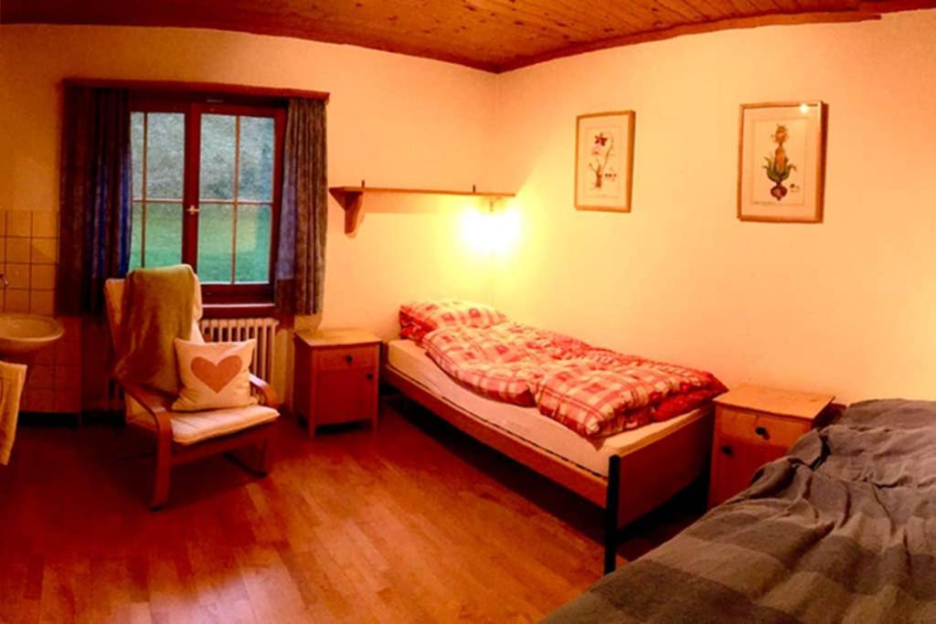 Ferienwohnung Uf Z'Enisch Klosters-Serneus Exterior foto