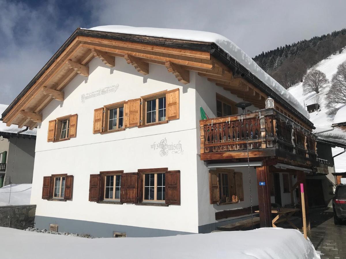 Ferienwohnung Uf Z'Enisch Klosters-Serneus Exterior foto