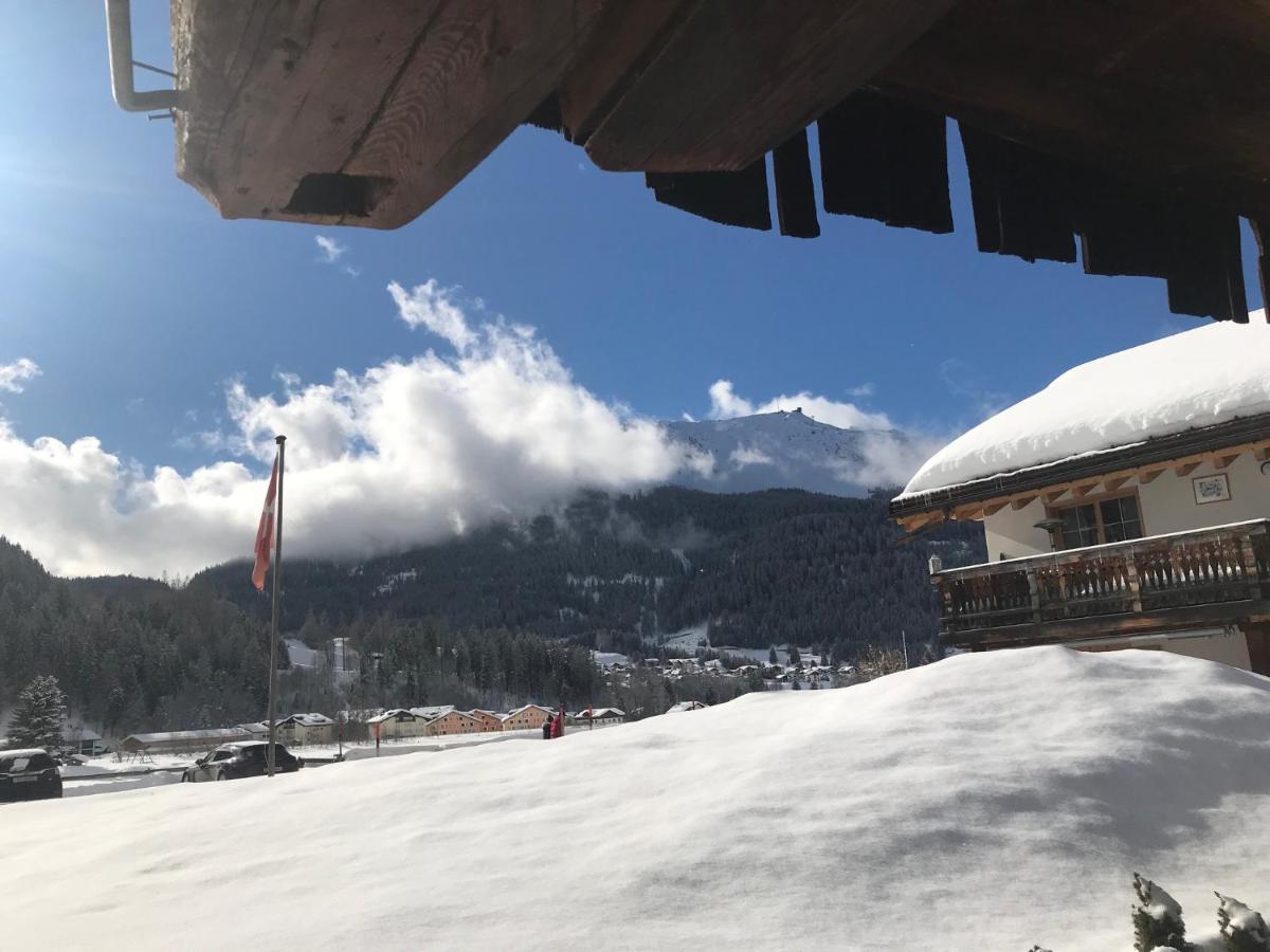 Ferienwohnung Uf Z'Enisch Klosters-Serneus Exterior foto