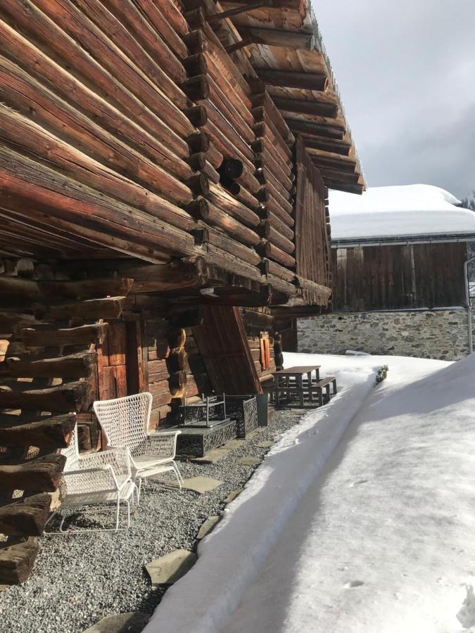 Ferienwohnung Uf Z'Enisch Klosters-Serneus Exterior foto