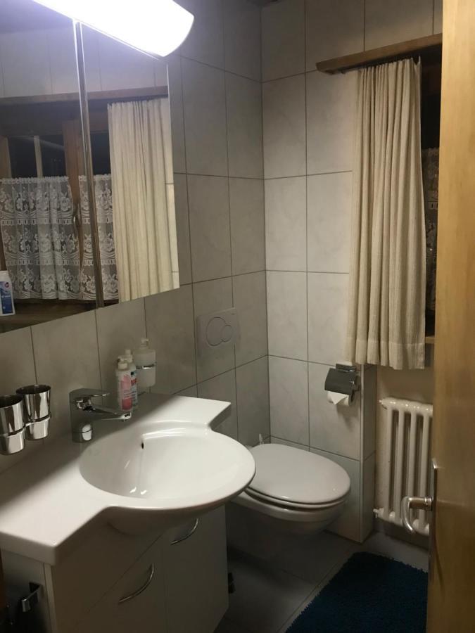 Ferienwohnung Uf Z'Enisch Klosters-Serneus Exterior foto