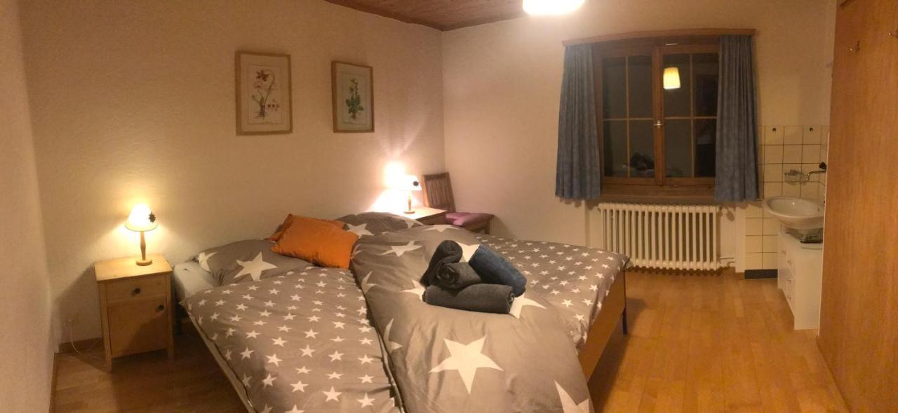 Ferienwohnung Uf Z'Enisch Klosters-Serneus Exterior foto