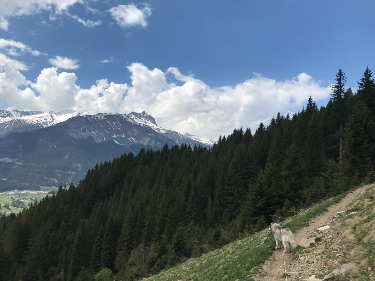 Ferienwohnung Uf Z'Enisch Klosters-Serneus Exterior foto