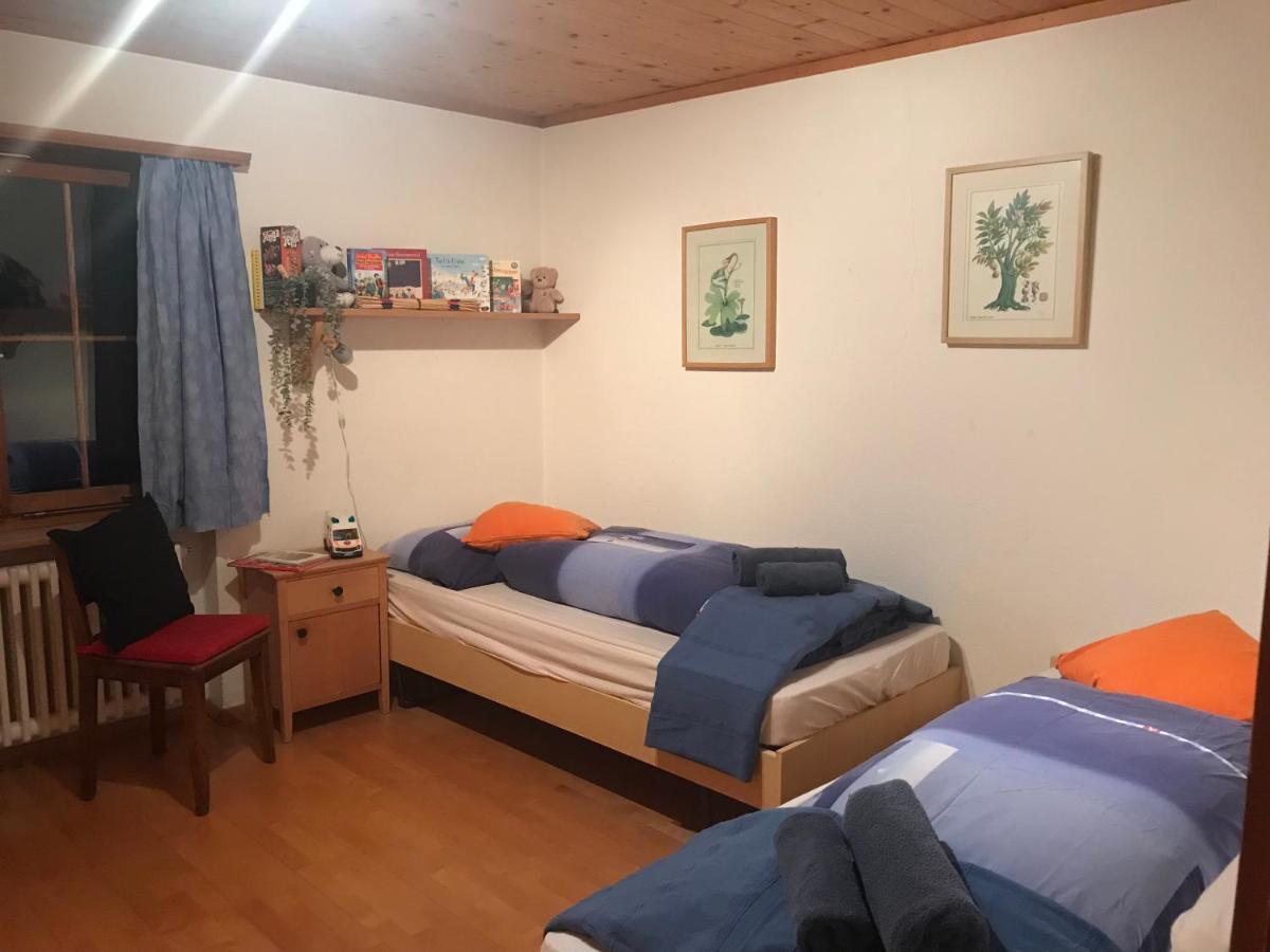 Ferienwohnung Uf Z'Enisch Klosters-Serneus Exterior foto