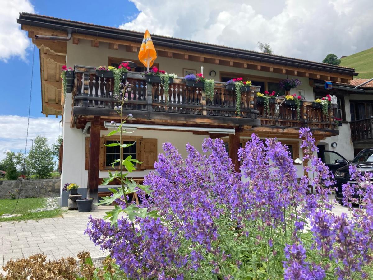 Ferienwohnung Uf Z'Enisch Klosters-Serneus Exterior foto